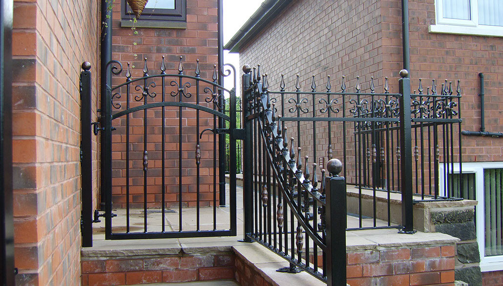 Decorative wrought iron fencing Decorative wrought iron fencing